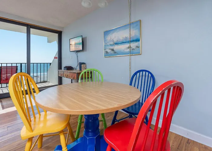 Island Winds East 405 Apartment